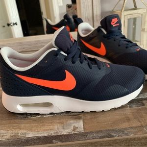 Nike Air Max Tavas Size 8 👟